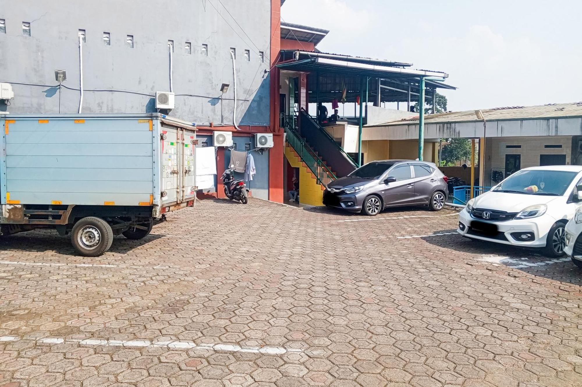 فندق Malibu Syariah Bogor Redpartner المظهر الخارجي الصورة